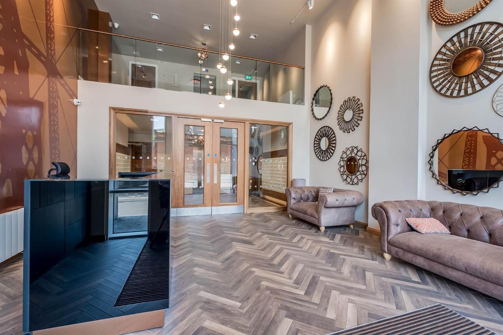 2br Luxury Flat Centre , Free Snacks & Free Netflix *